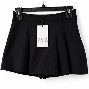 NWT: Zara Women's Elegant Black Skorts